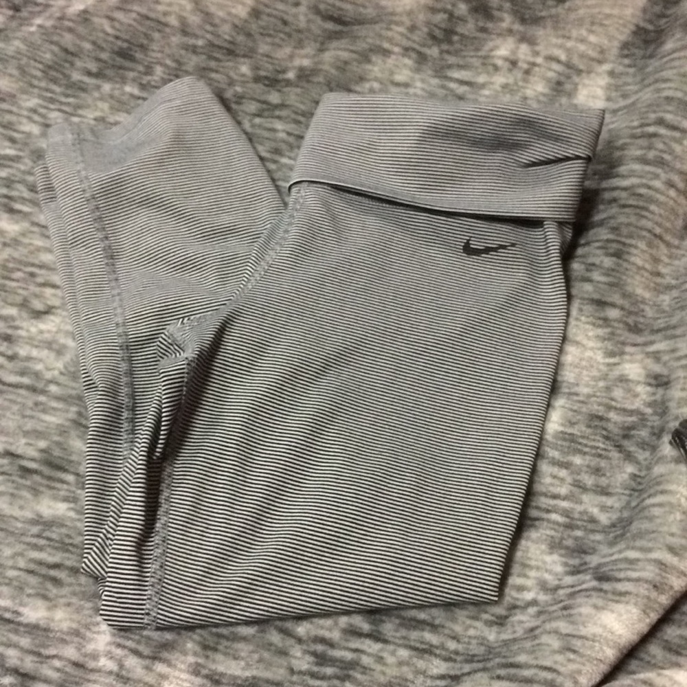 Nike dri fit Capris